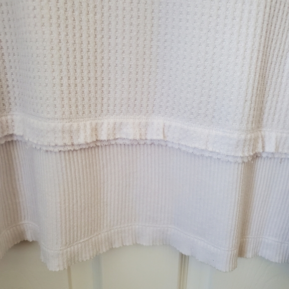 We The Free Oversized Thermal Knit White Long Sleeve Sweater Women's Size Small - Picture 4 of 9
